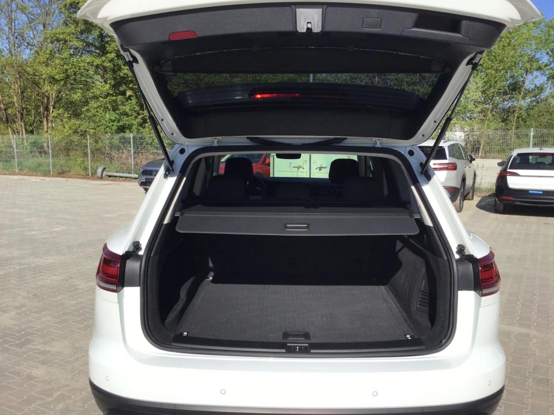 Volkswagen Touareg Model bazowy