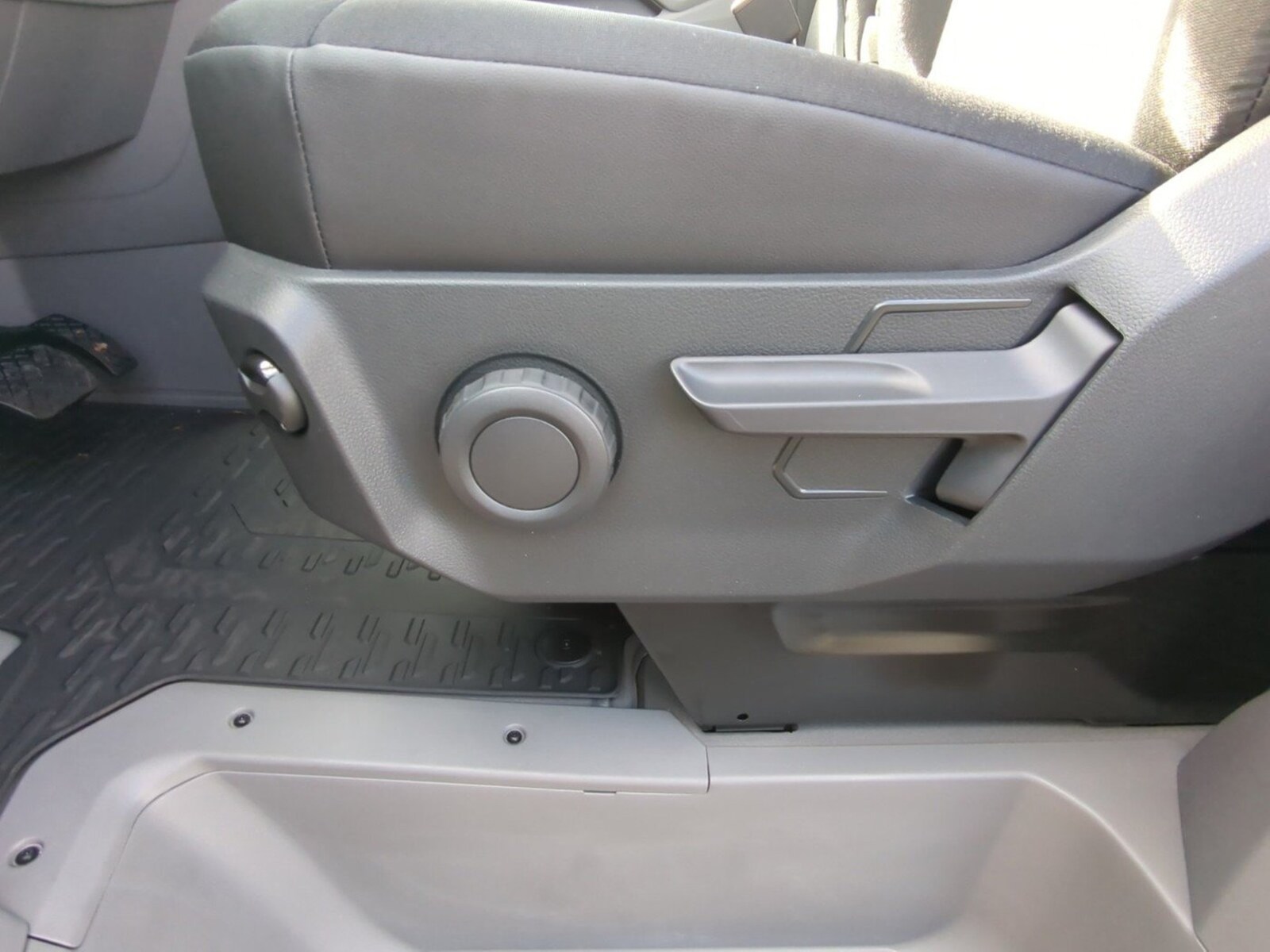 Volkswagen Crafter Kasten mittlerer Radstand – Bild 17