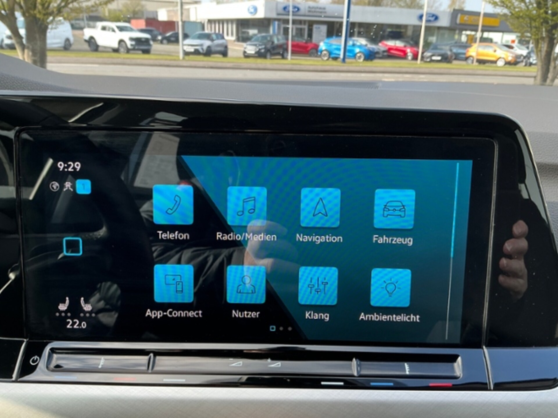 Volkswagen Golf Variant Life