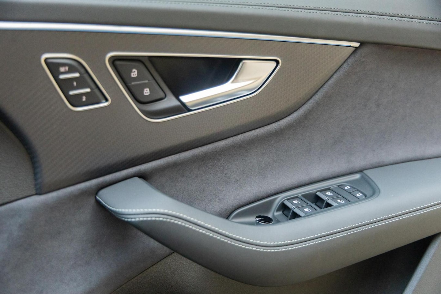 Image about Audi SQ7 SUV TFSI quattro tiptronic