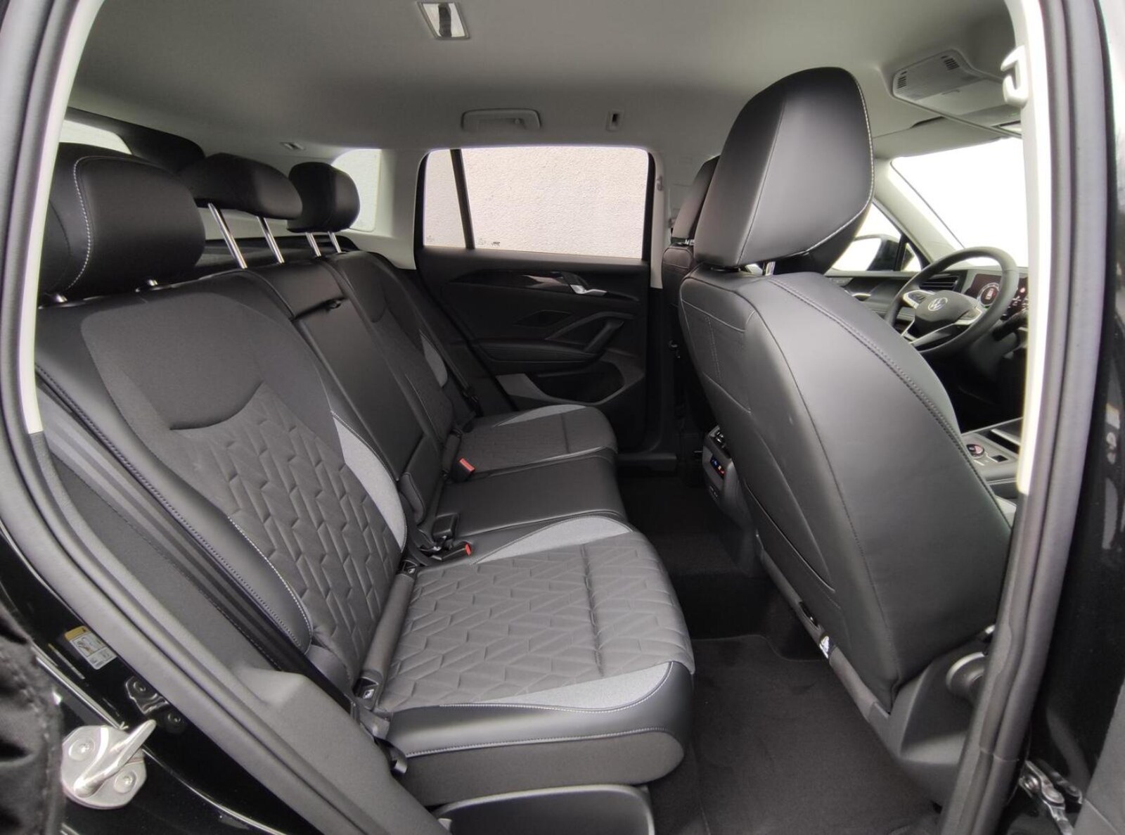 Volkswagen Tiguan – Bild 11