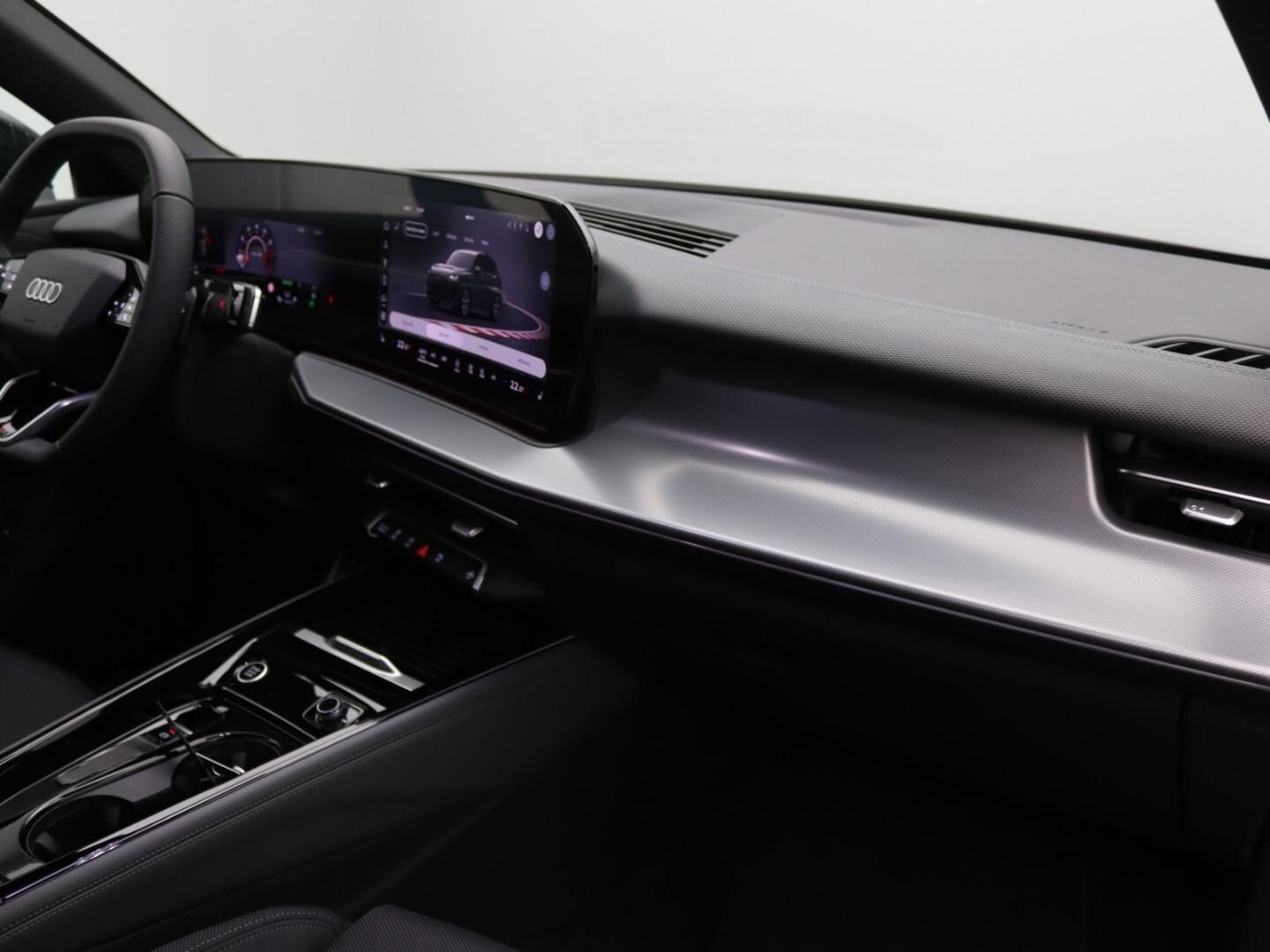 Bild über Audi Q3 SUV TFSI 110 kW S tronic - für weitere Informationen kontaktieren Sie den Audi Partner