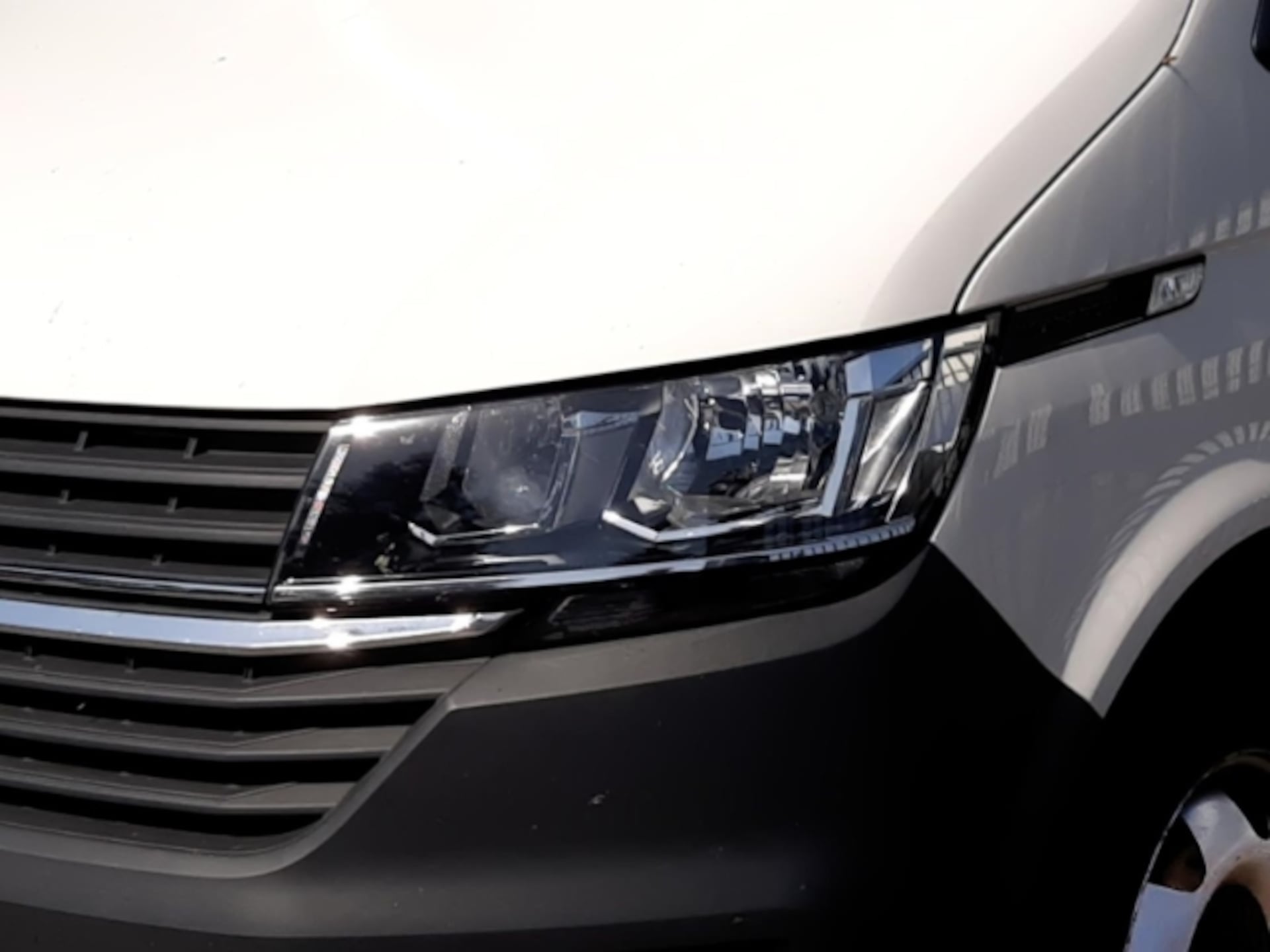 Volkswagen T6.1 Transporter Kasten langer Radstand