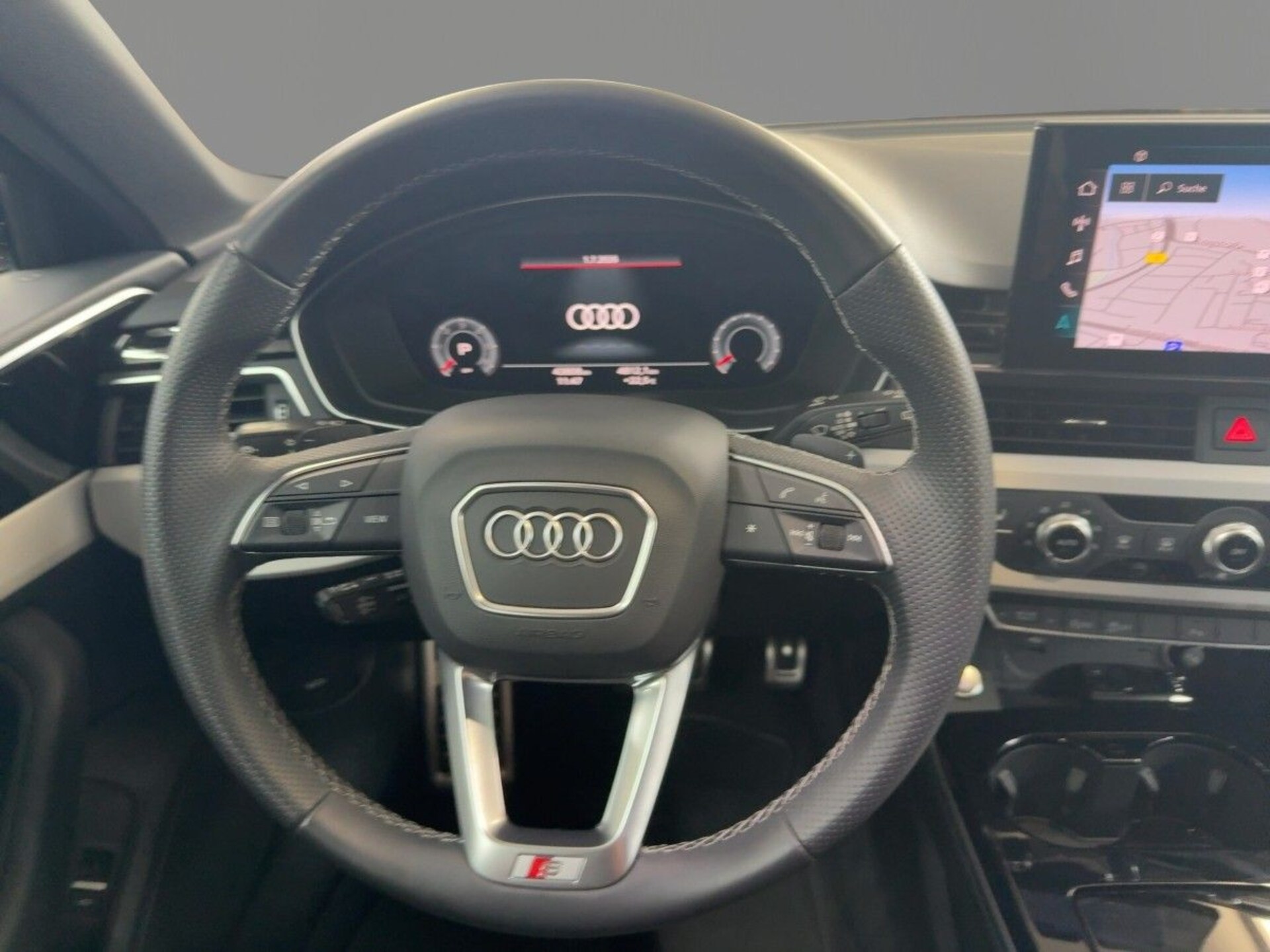 Audi A4 Avant S line