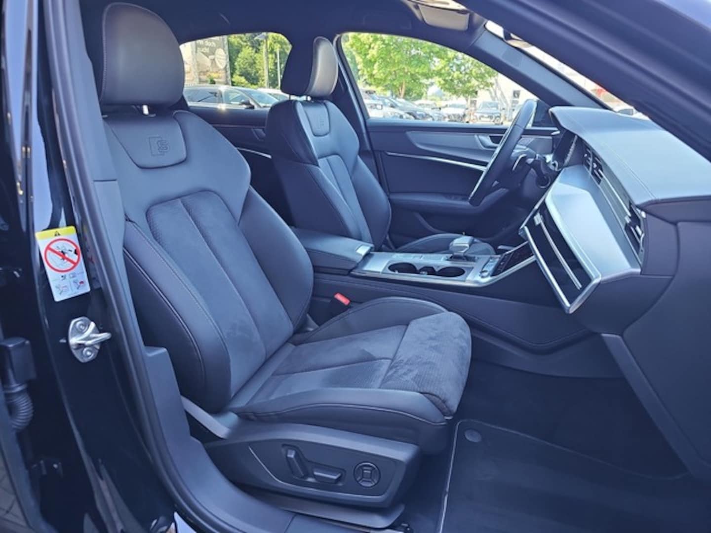 Bild über Audi S6 Limousine TDI quattro tiptronic - für weitere Informationen kontaktieren Sie den Audi Partner