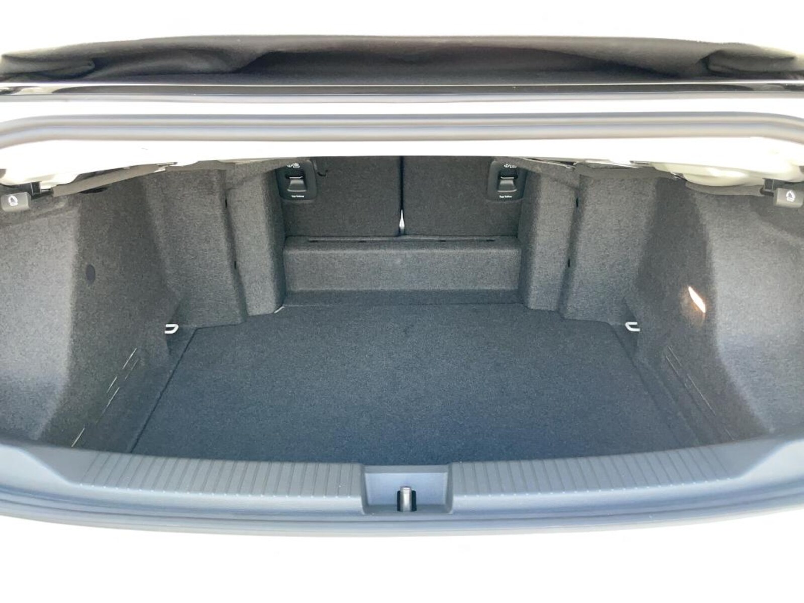 Volkswagen T-Roc Cabriolet – Bild 23