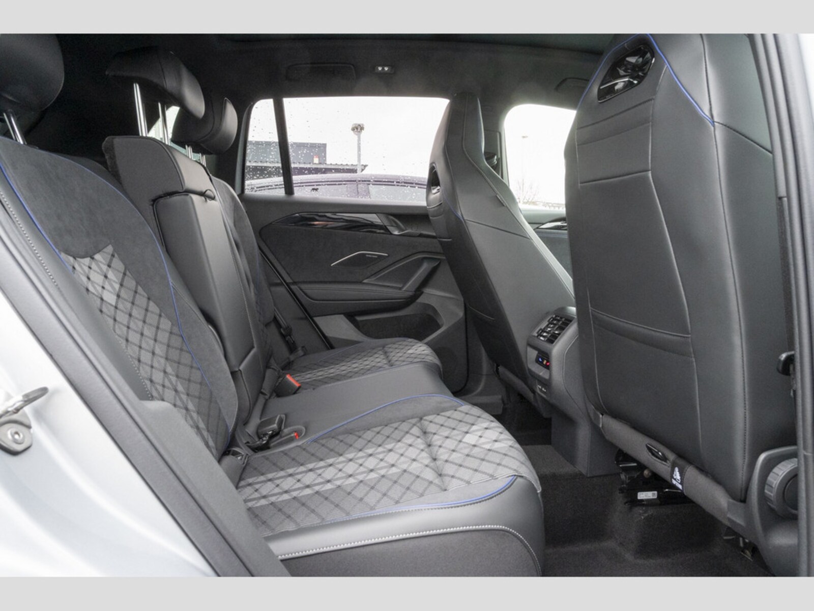 Volkswagen Tiguan – Bild 11