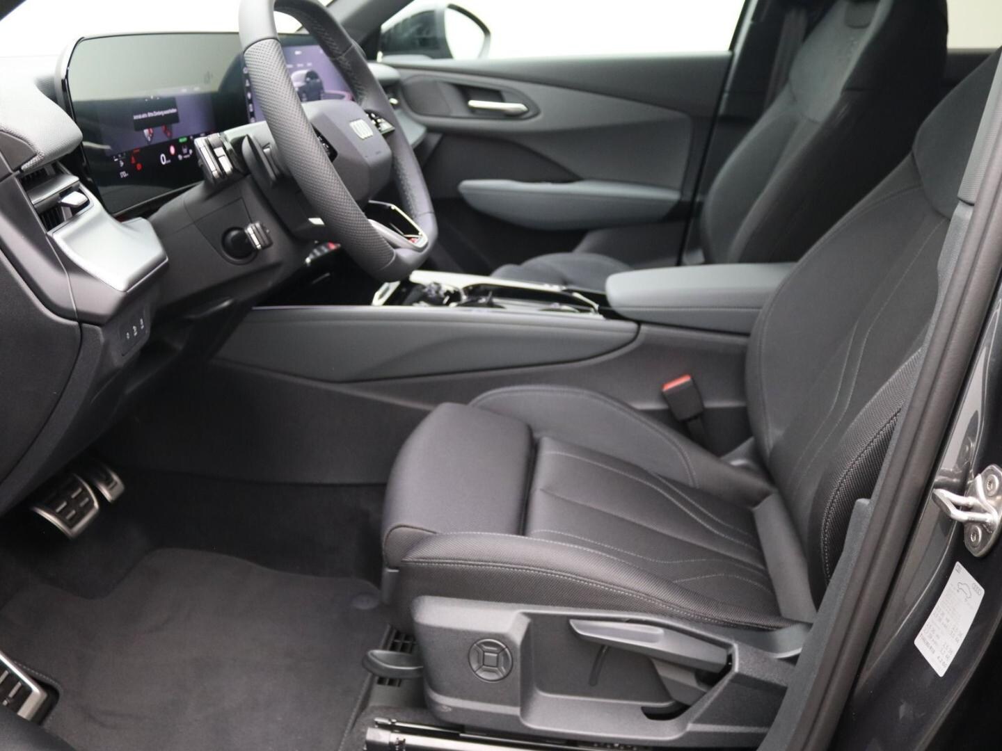 Bild über Audi Q3 SUV TFSI 110 kW S tronic - für weitere Informationen kontaktieren Sie den Audi Partner