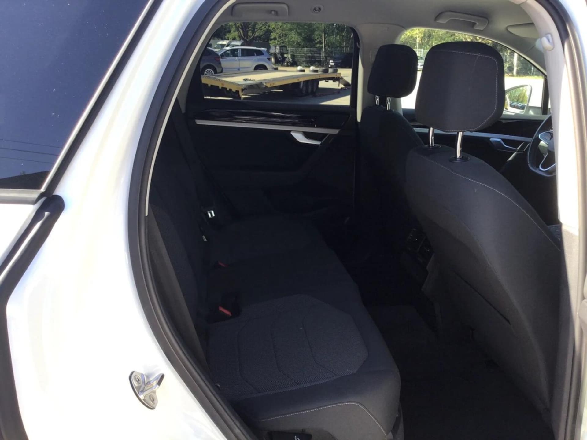 Volkswagen Touareg Model bazowy