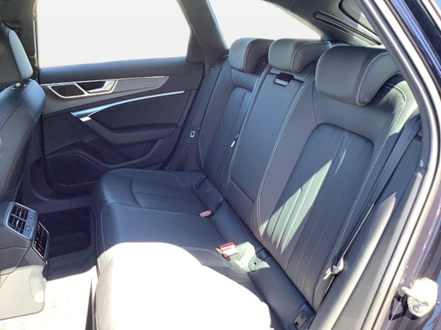 Bild über Audi A6 Avant advanced 40 TDI S tronic - für weitere Informationen kontaktieren Sie den Audi Partner
