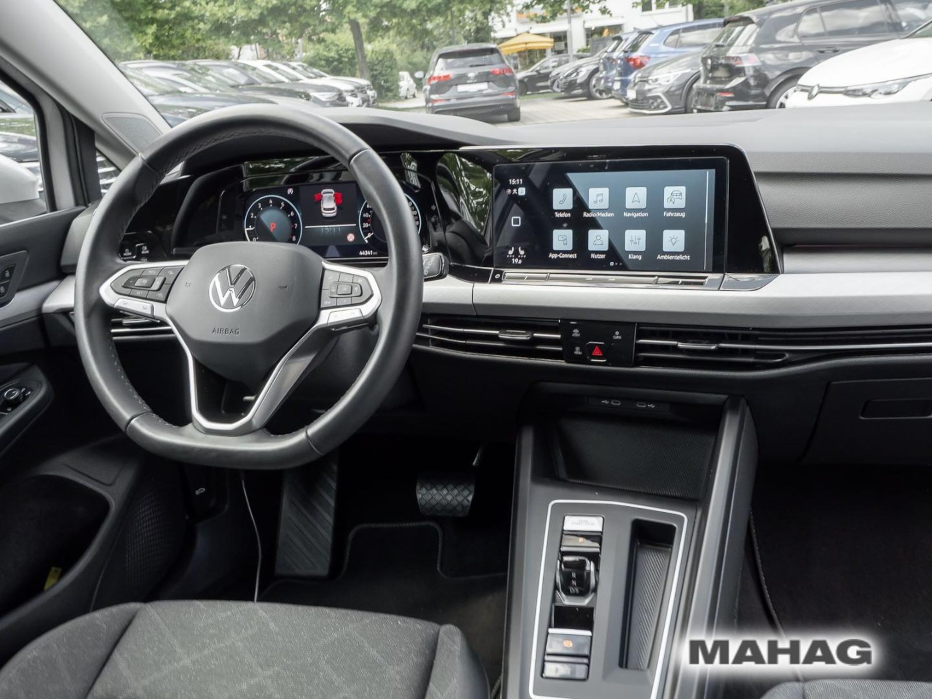 Volkswagen Golf Life