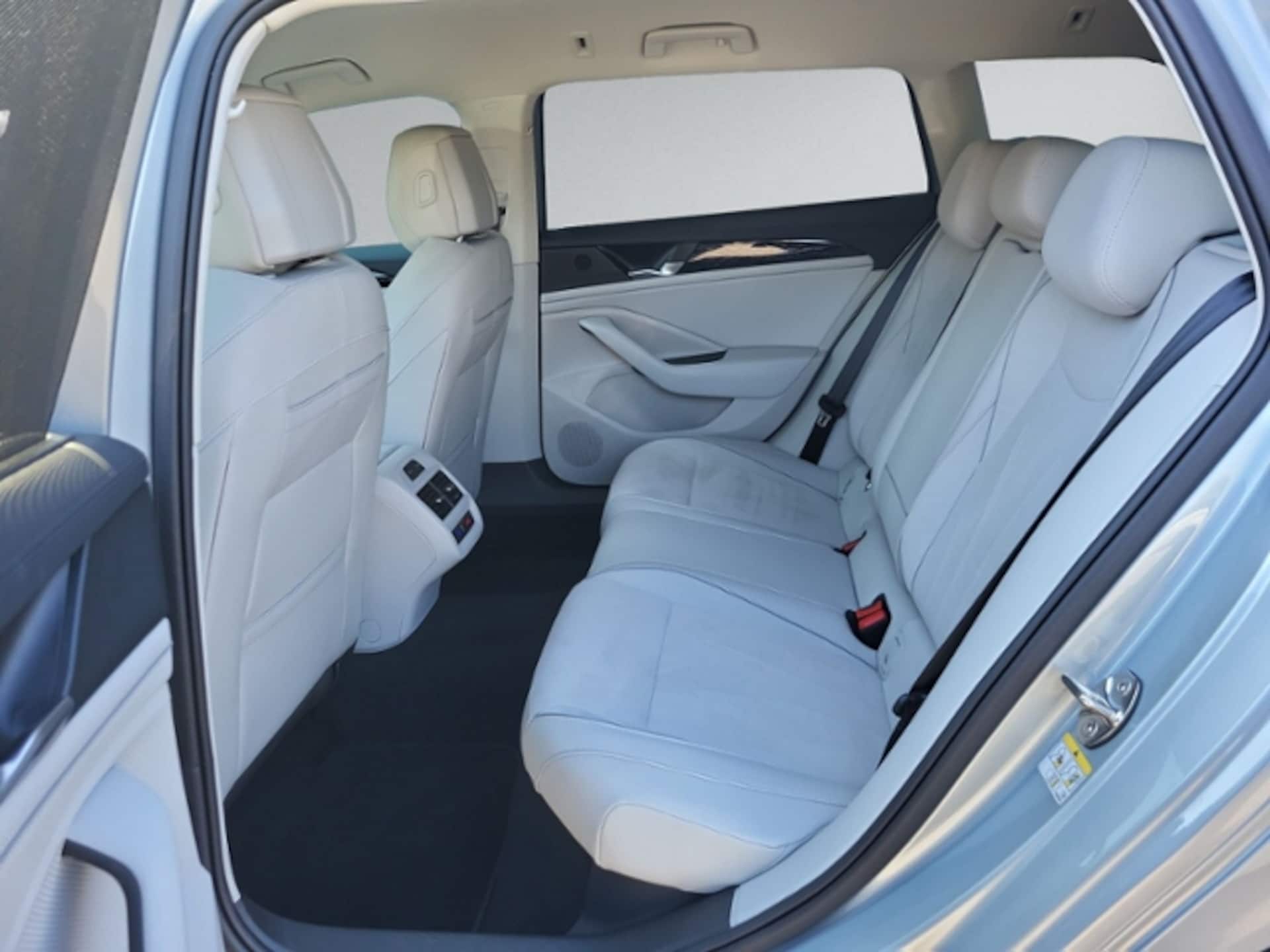 Volkswagen Passat Elegance