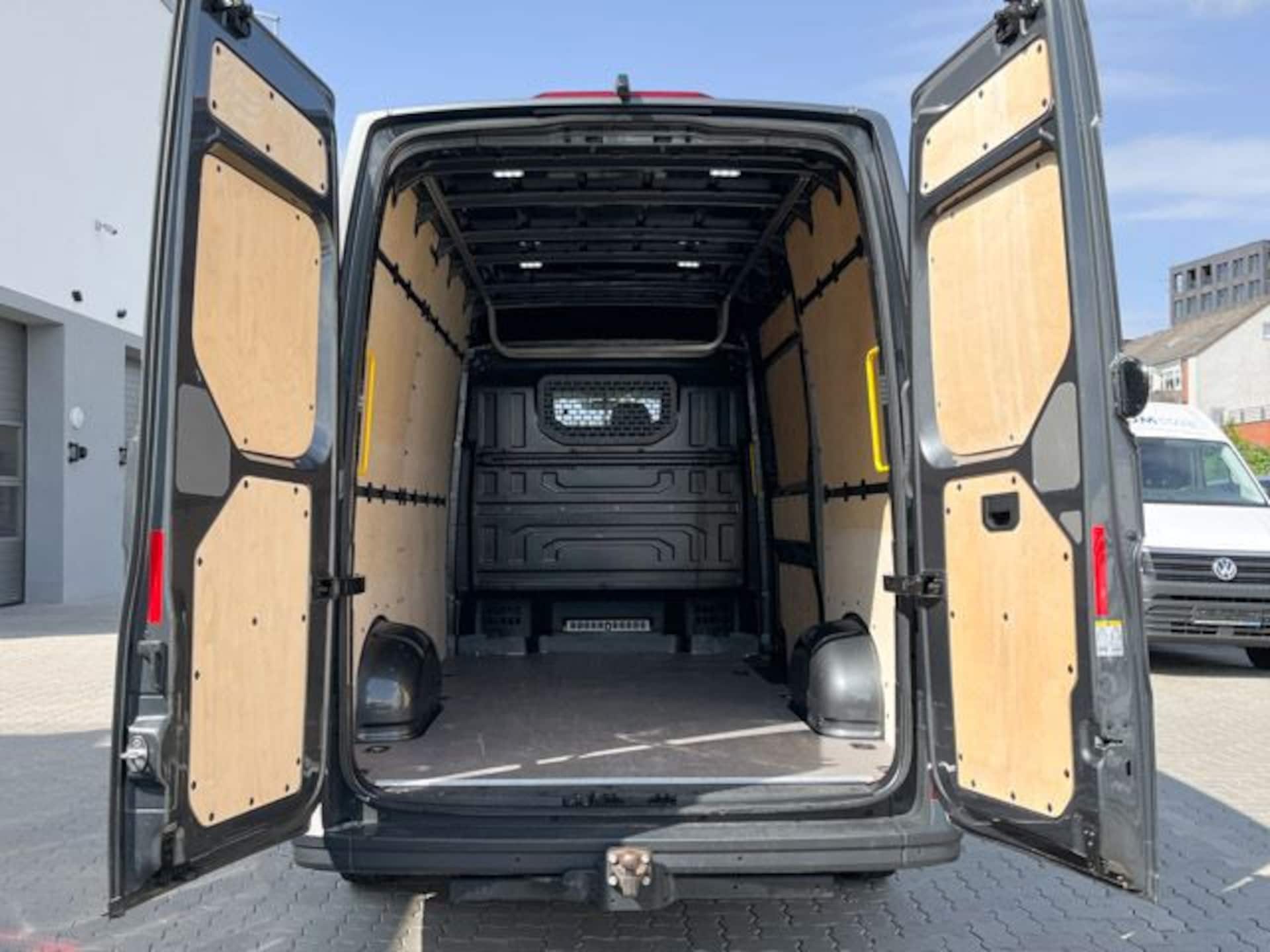 Volkswagen Crafter Kasten mittlerer Radstand