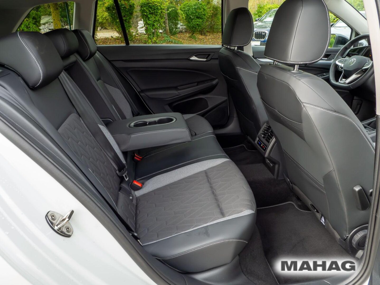 Volkswagen Golf Variant – Bild 15