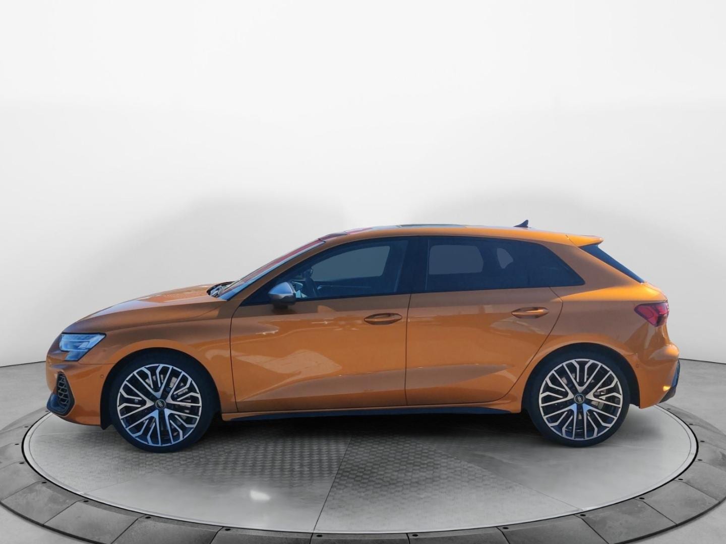 Bild über Audi S3 Sportback S3 Sportback TFSI 245(333) kW(PS) S tronic - für weitere Informationen kontaktieren Sie den Audi Partner