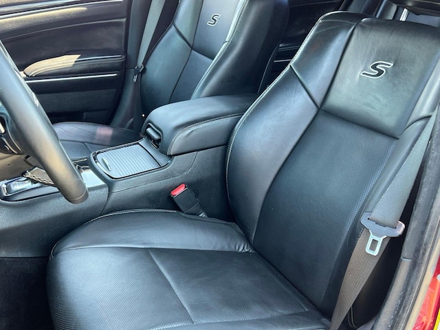 2018 Chrysler 300