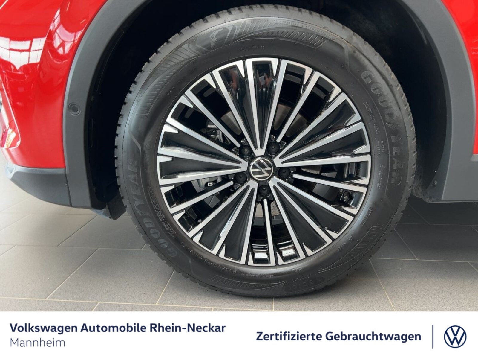 Volkswagen Tiguan – Bild 11
