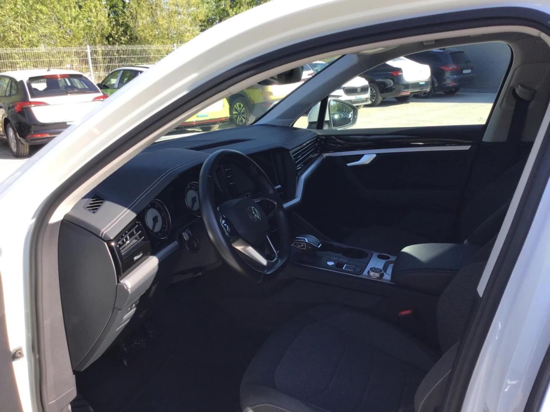 Volkswagen Touareg Model bazowy