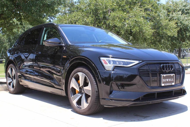 2022 Audi e-tron