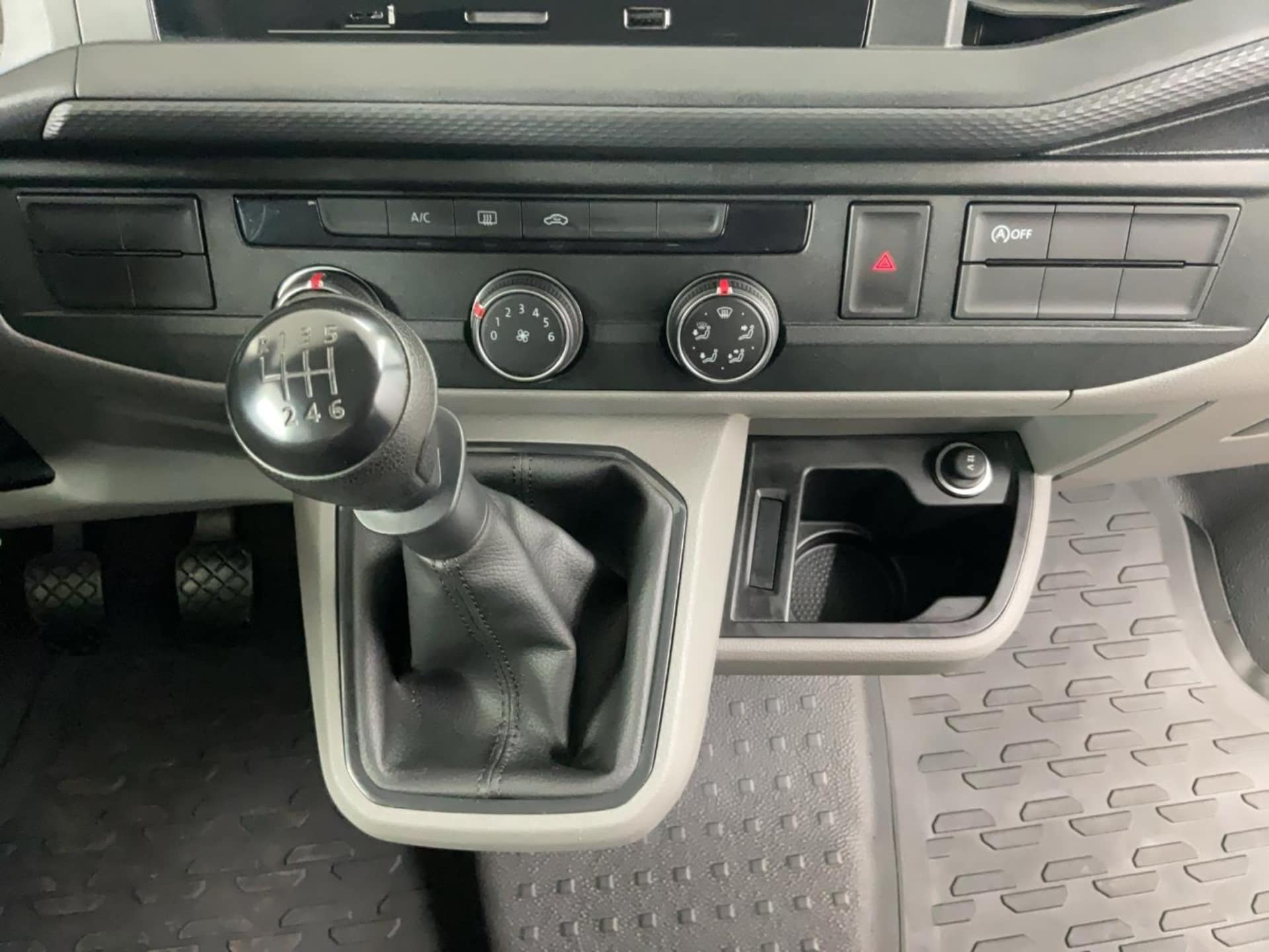 Volkswagen T6.1 Transporter Kombi kurzer Radstand