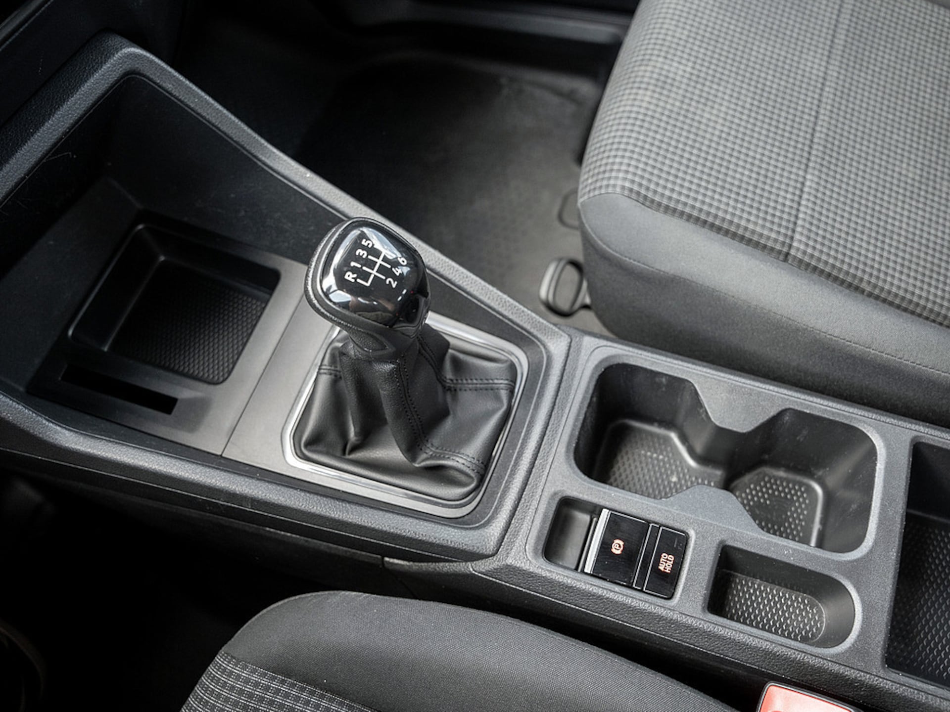 Volkswagen Caddy Basis-Modell