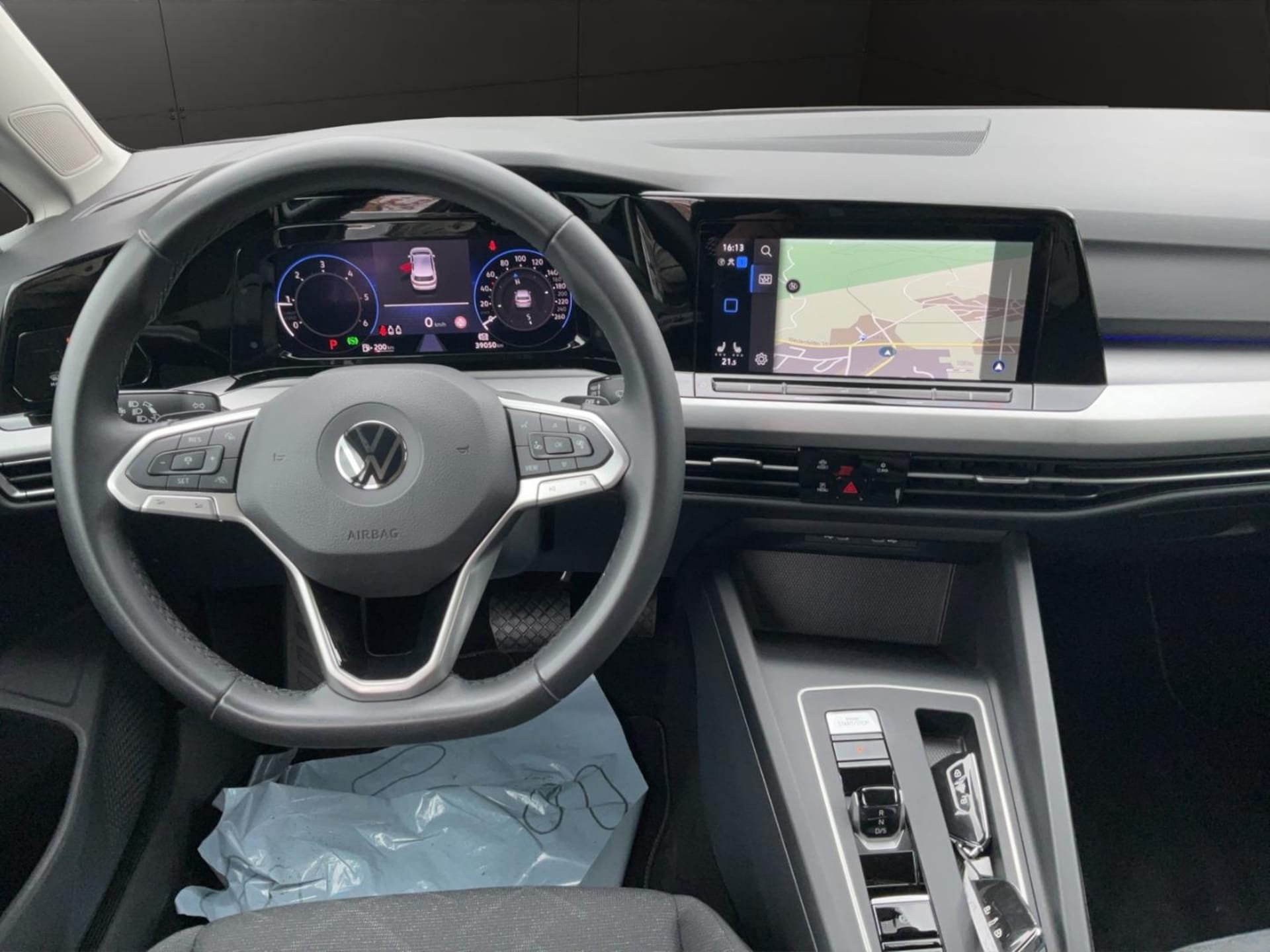 Volkswagen Golf Life