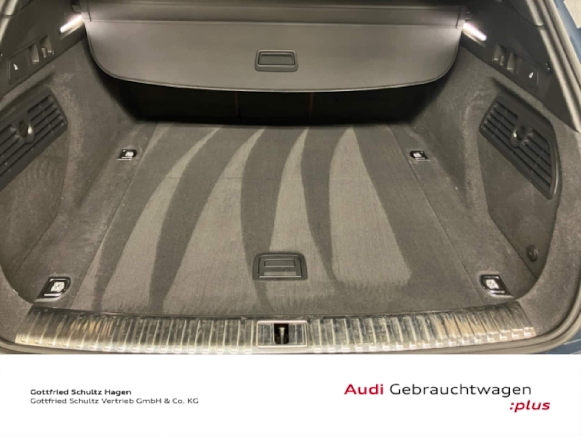 Audi Q8 e-tron S line
