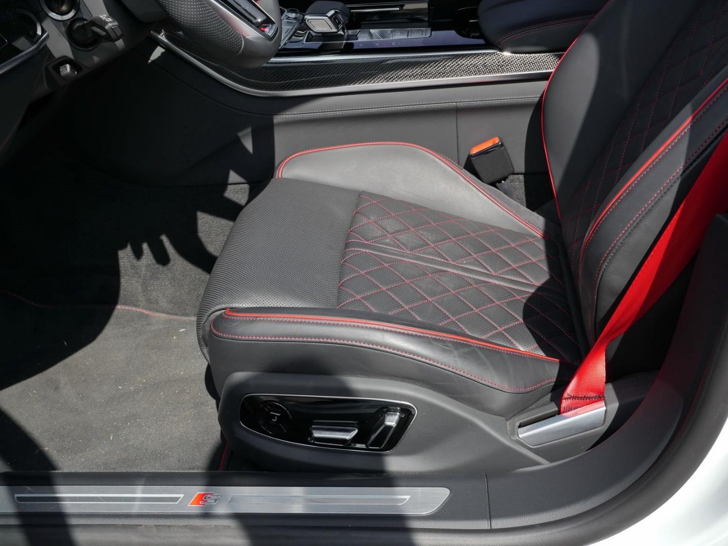 Image about Audi S8 TFSI quattro tiptronic