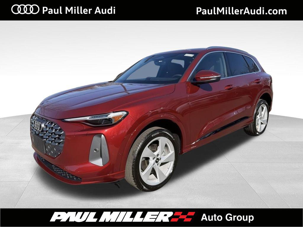 2025 Audi Q5 40 Premium Plus's photo