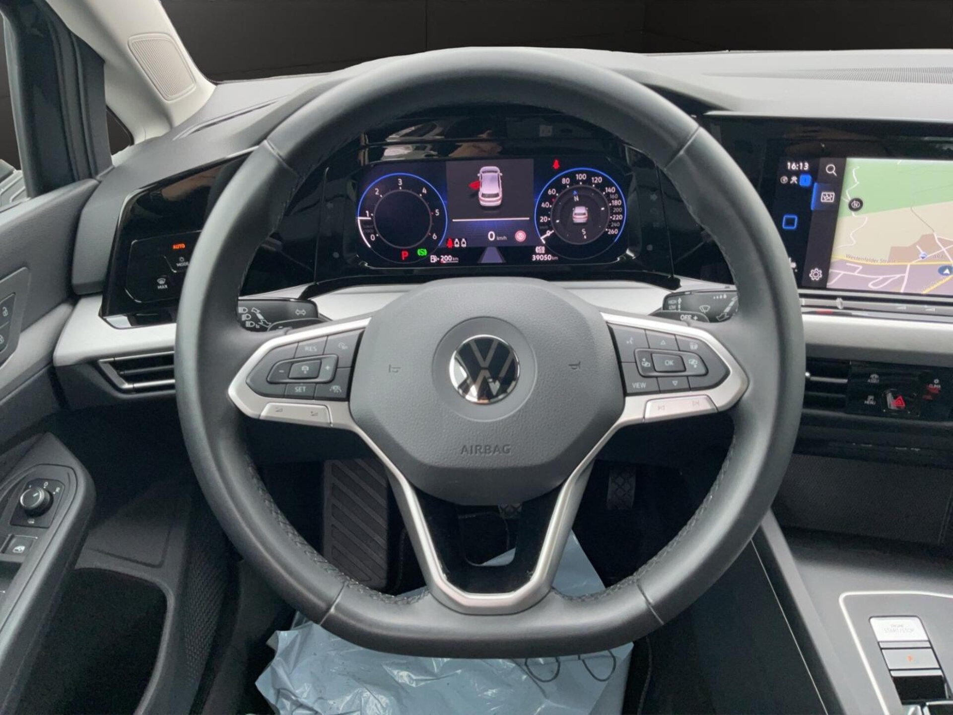 Volkswagen Golf Life
