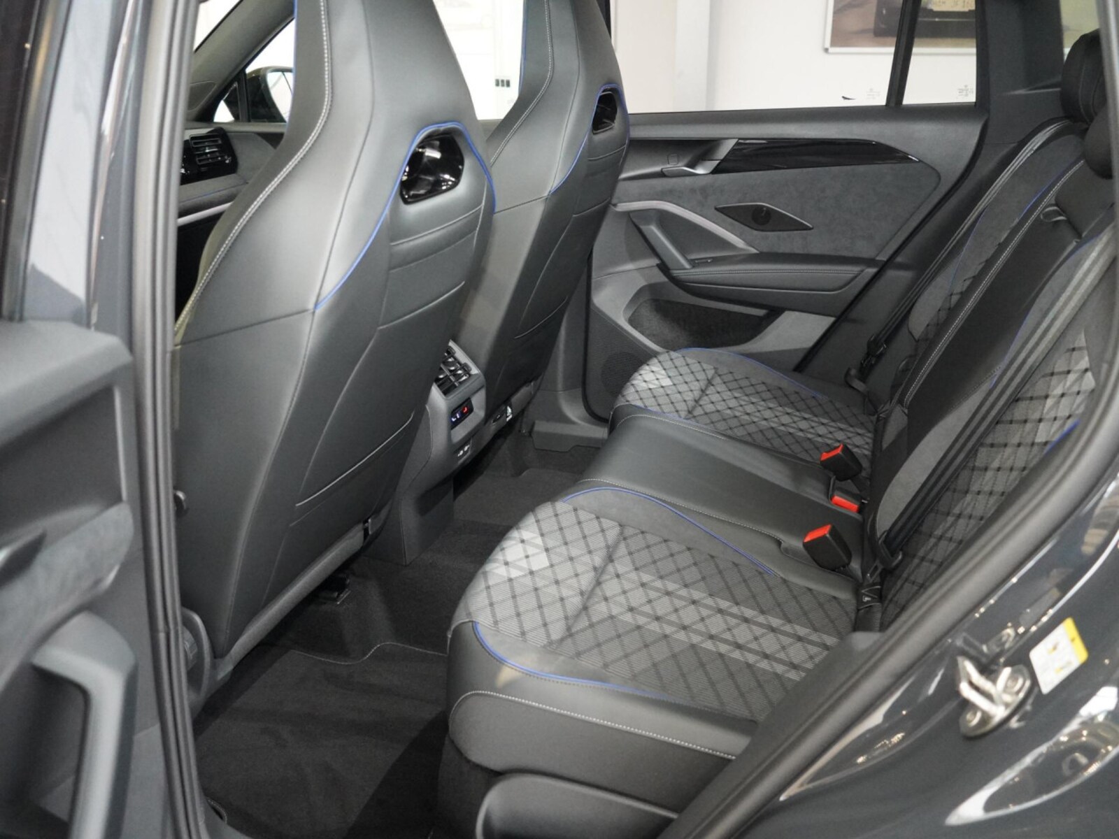 Volkswagen Tiguan – Bild 11
