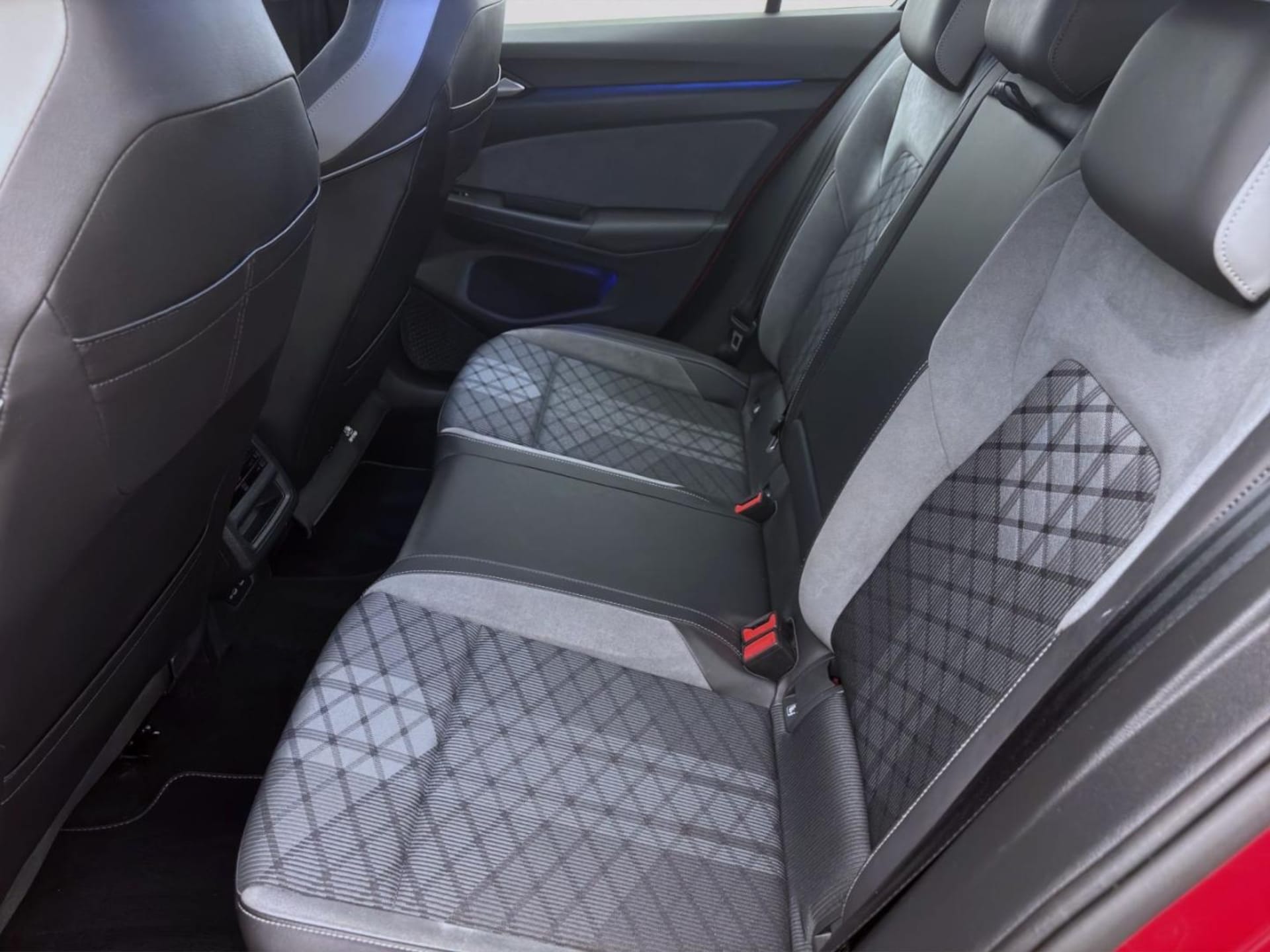 Volkswagen Golf R-Line