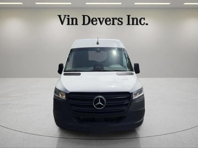 2025 Mercedes-Benz