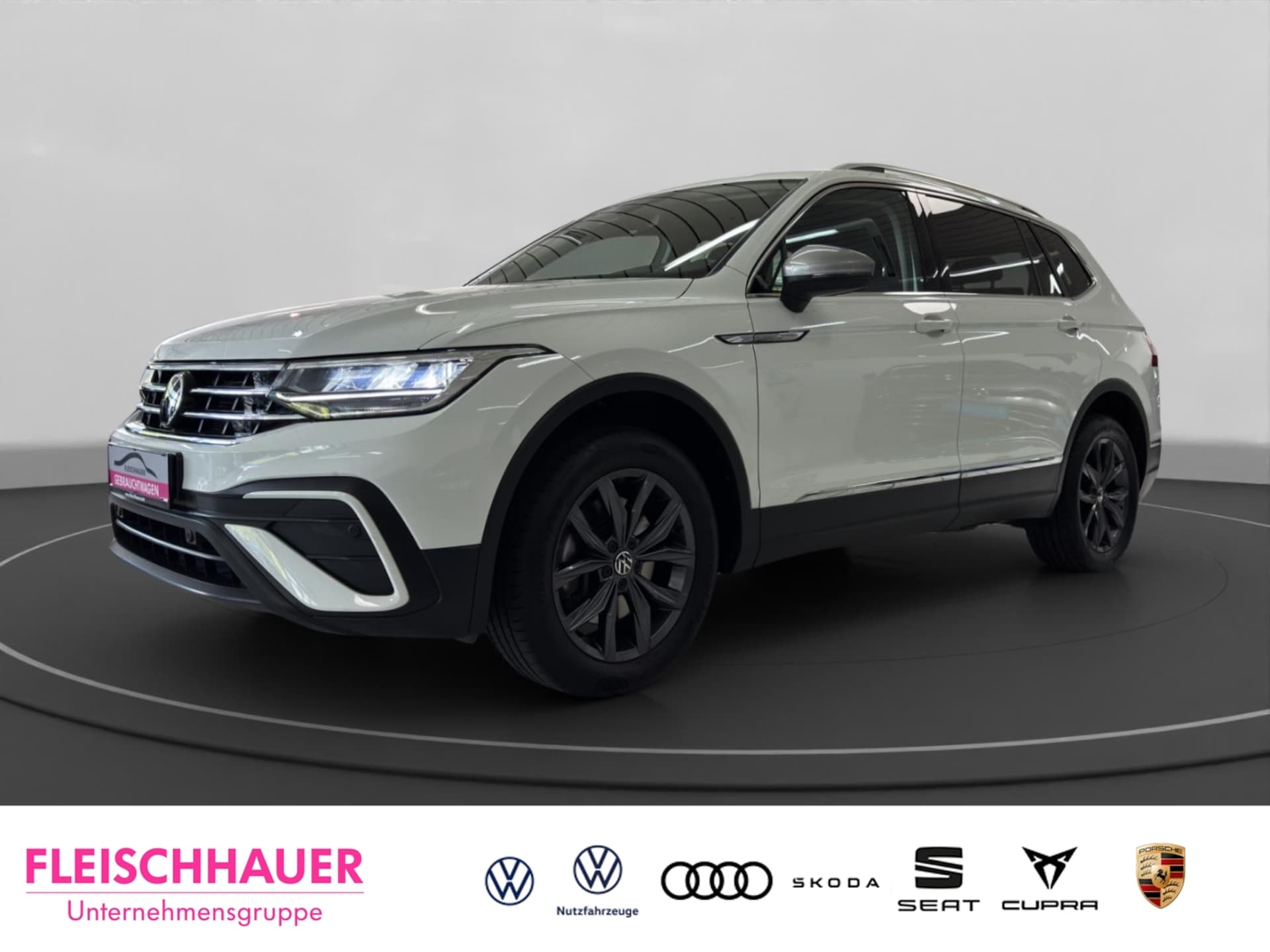 Volkswagen Tiguan Allspace — Volkswagen Tiguan Allspace Life 4Motion 2.0 TSI LED+ACC+HUD+NAVI+RFK+AHK+BUSINESS+SHZ