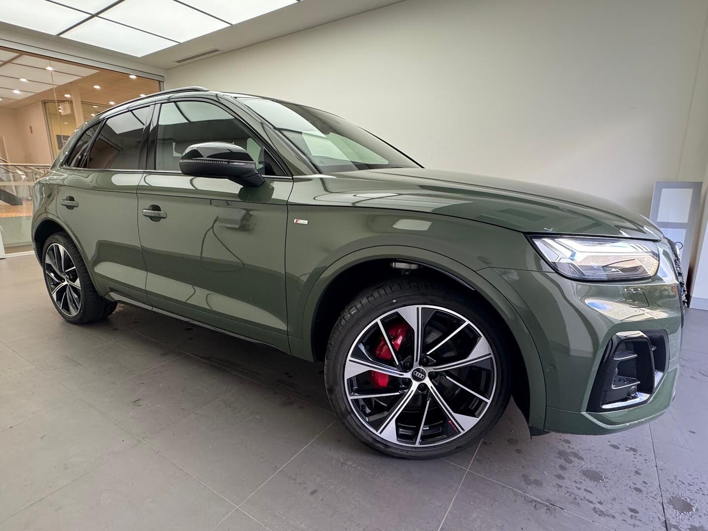Image about Audi Q5 TFSI e S line 55 TFSI e quattro S tronic