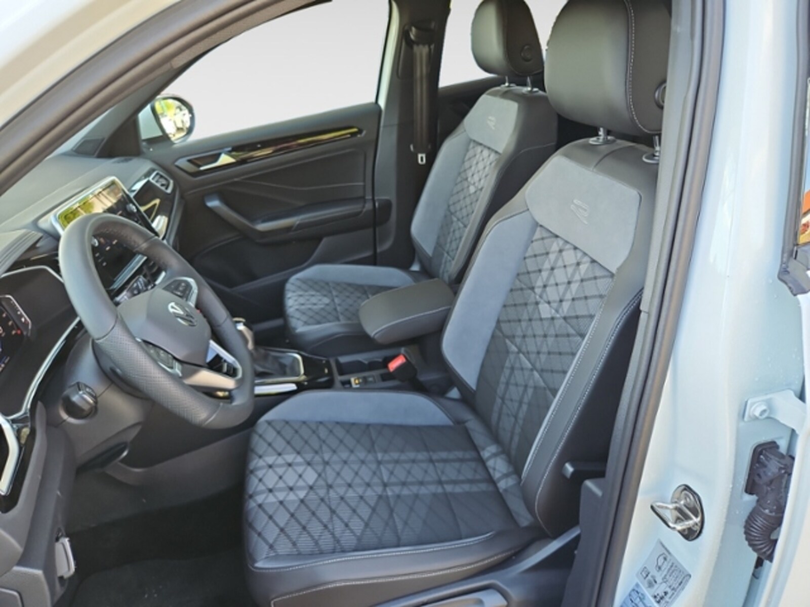 Volkswagen T-Roc – Bild 8