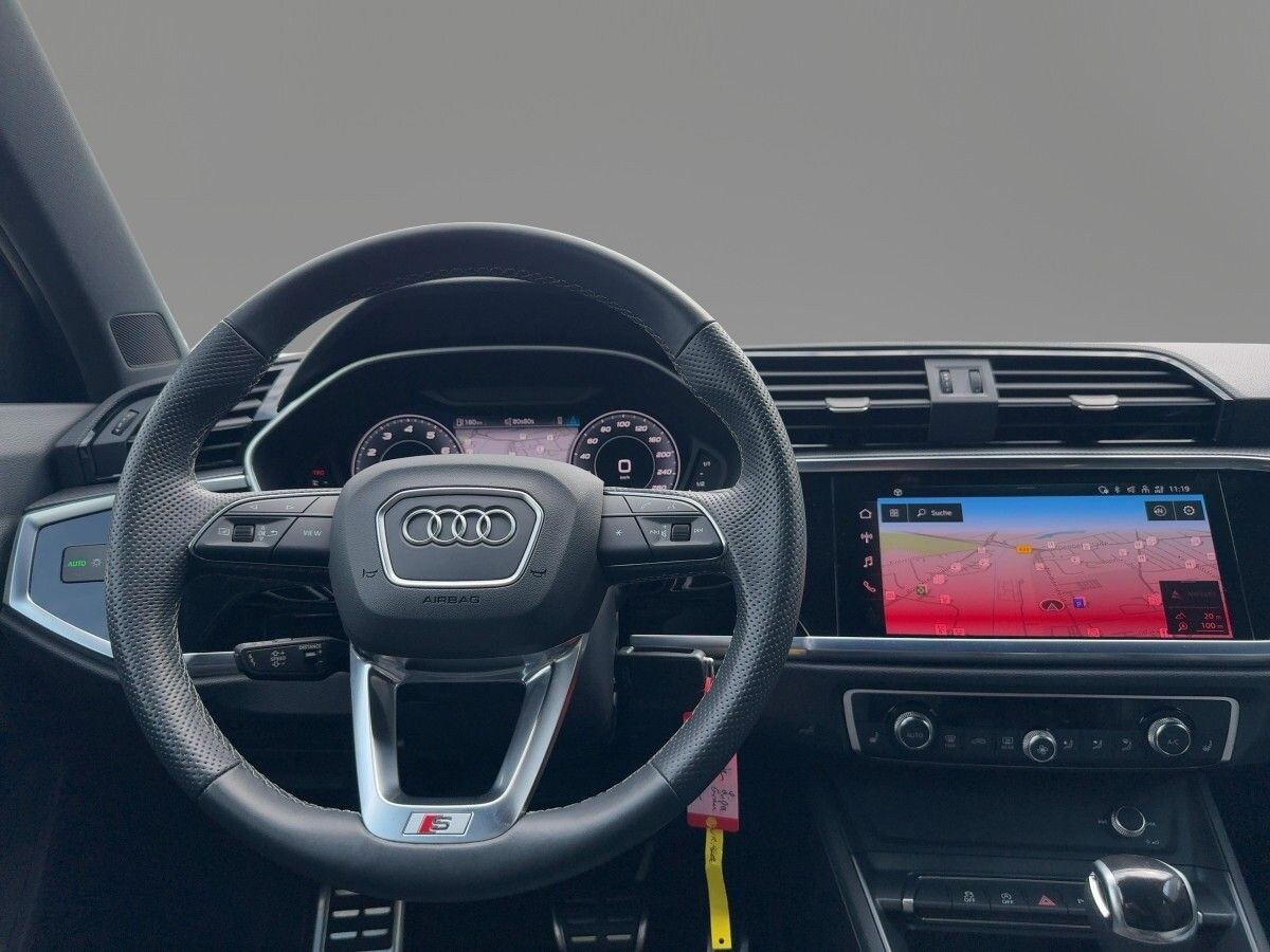 Image about Audi Q3 45 TFSI quattro S tronic