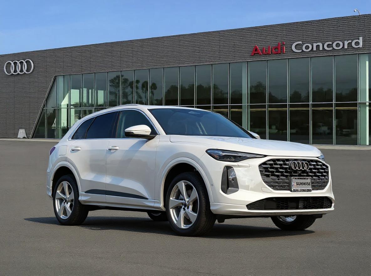 2025 Audi Q5 40 Premium Plus's photo