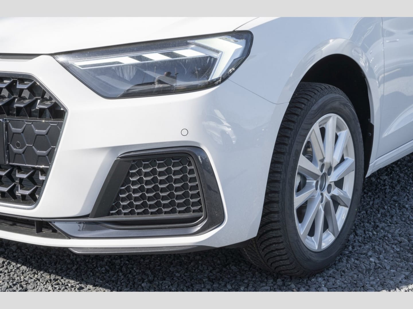 Bild über Audi A1 Sportback advanced 30 TFSI S tronic - für weitere Informationen kontaktieren Sie den Audi Partner