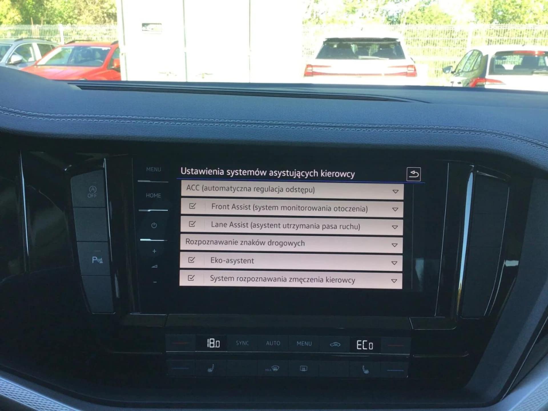 Volkswagen Touareg Model bazowy
