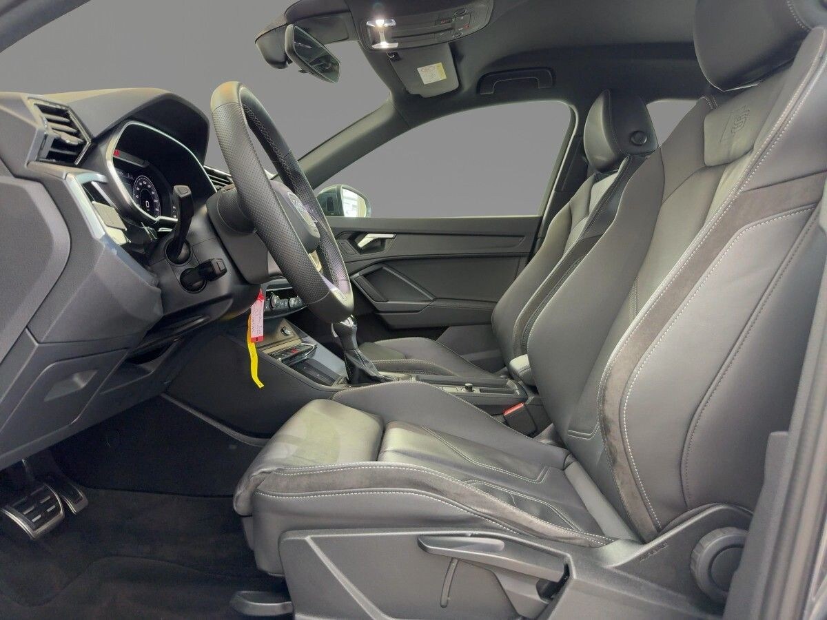Image about Audi Q3 45 TFSI quattro S tronic