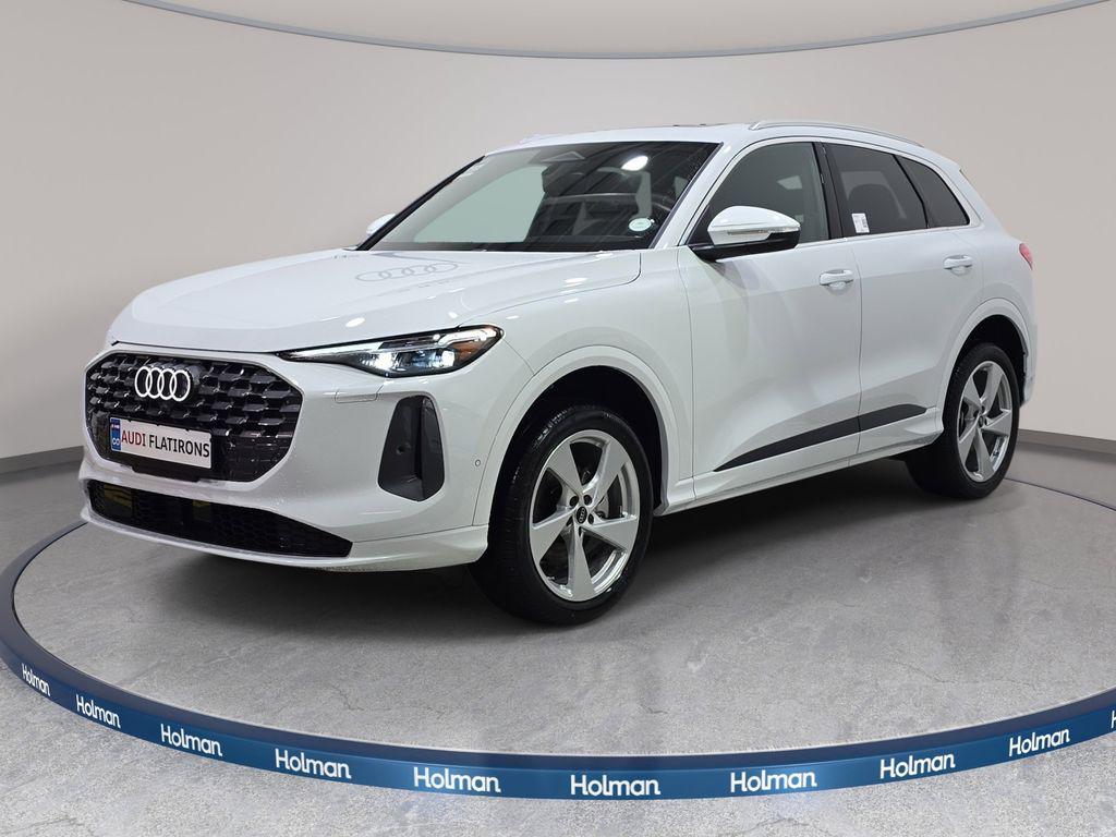 2026 Audi Q5 Premium Plus quattro's photo