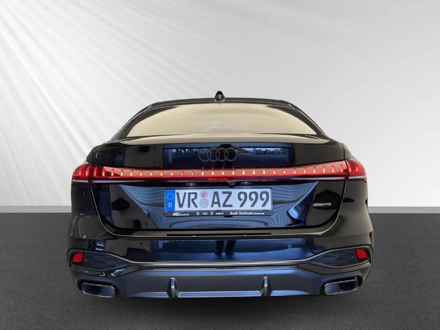 Bild über Audi A5 Limousine e-hybrid e-hybrid quattro 220 kW S tronic - für weitere Informationen kontaktieren Sie den Audi Partner