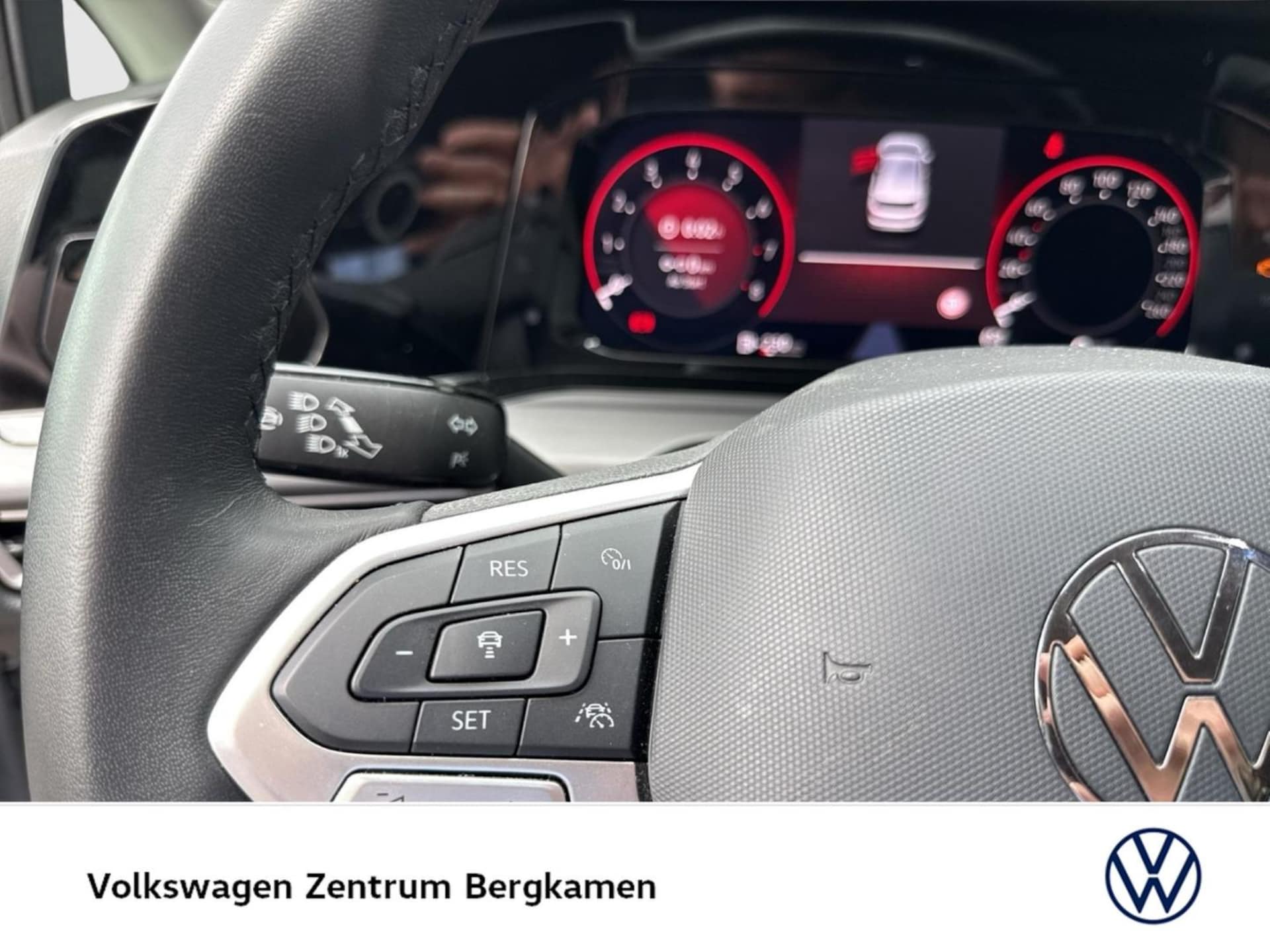 Volkswagen Golf Style