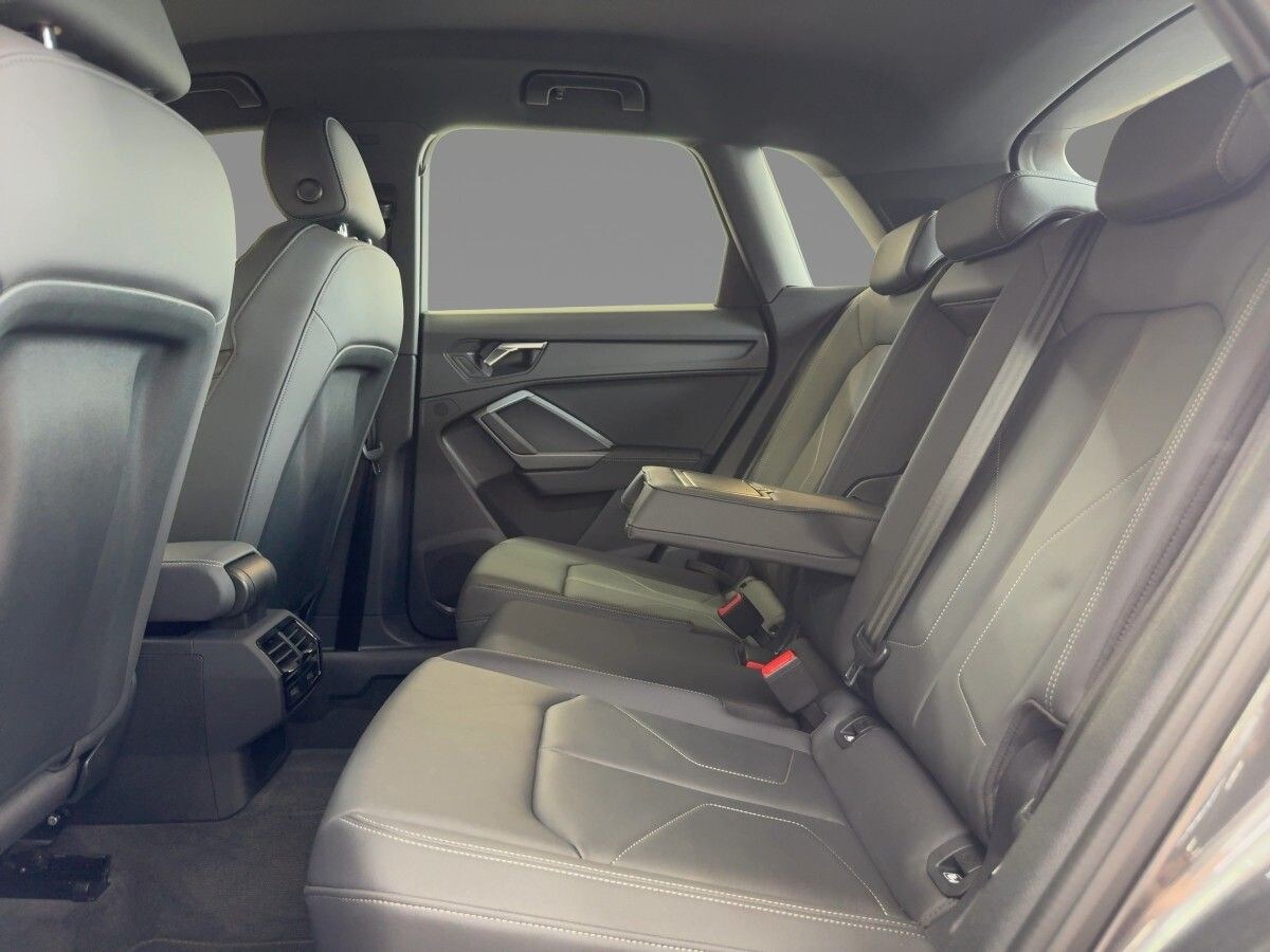Image about Audi Q3 45 TFSI quattro S tronic