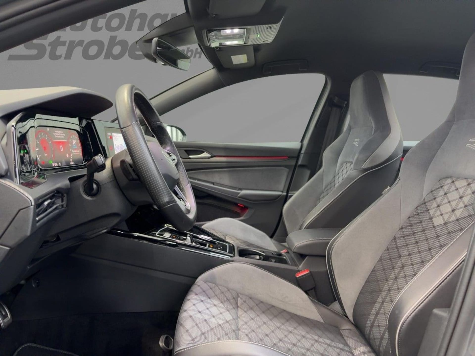 Volkswagen Golf R-Line