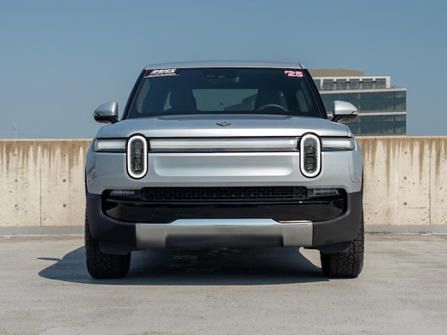 2025 Rivian R1T