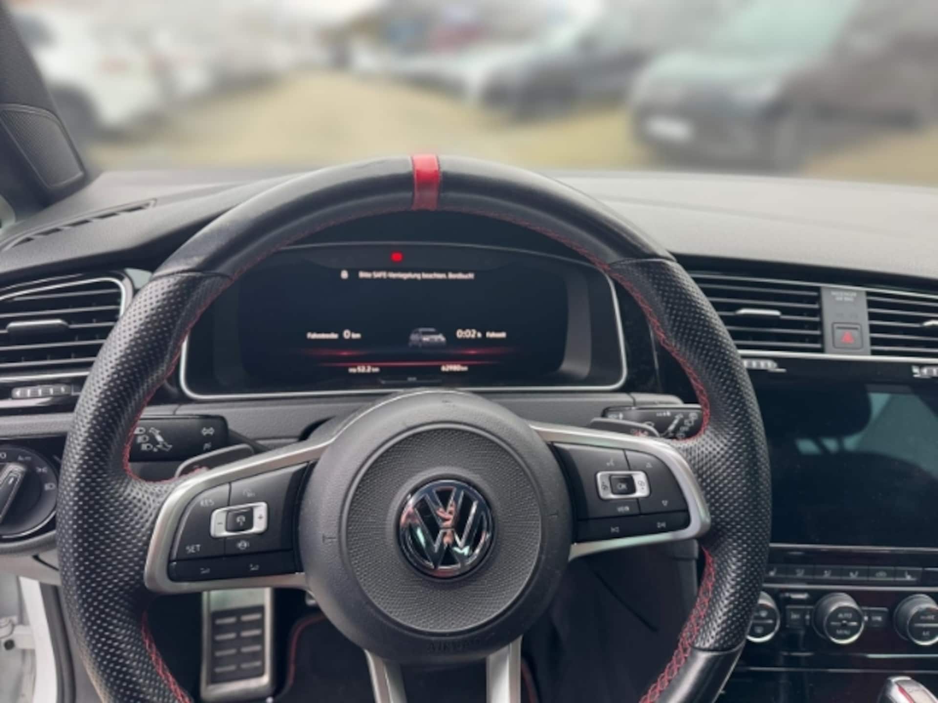 Volkswagen Golf GTI
