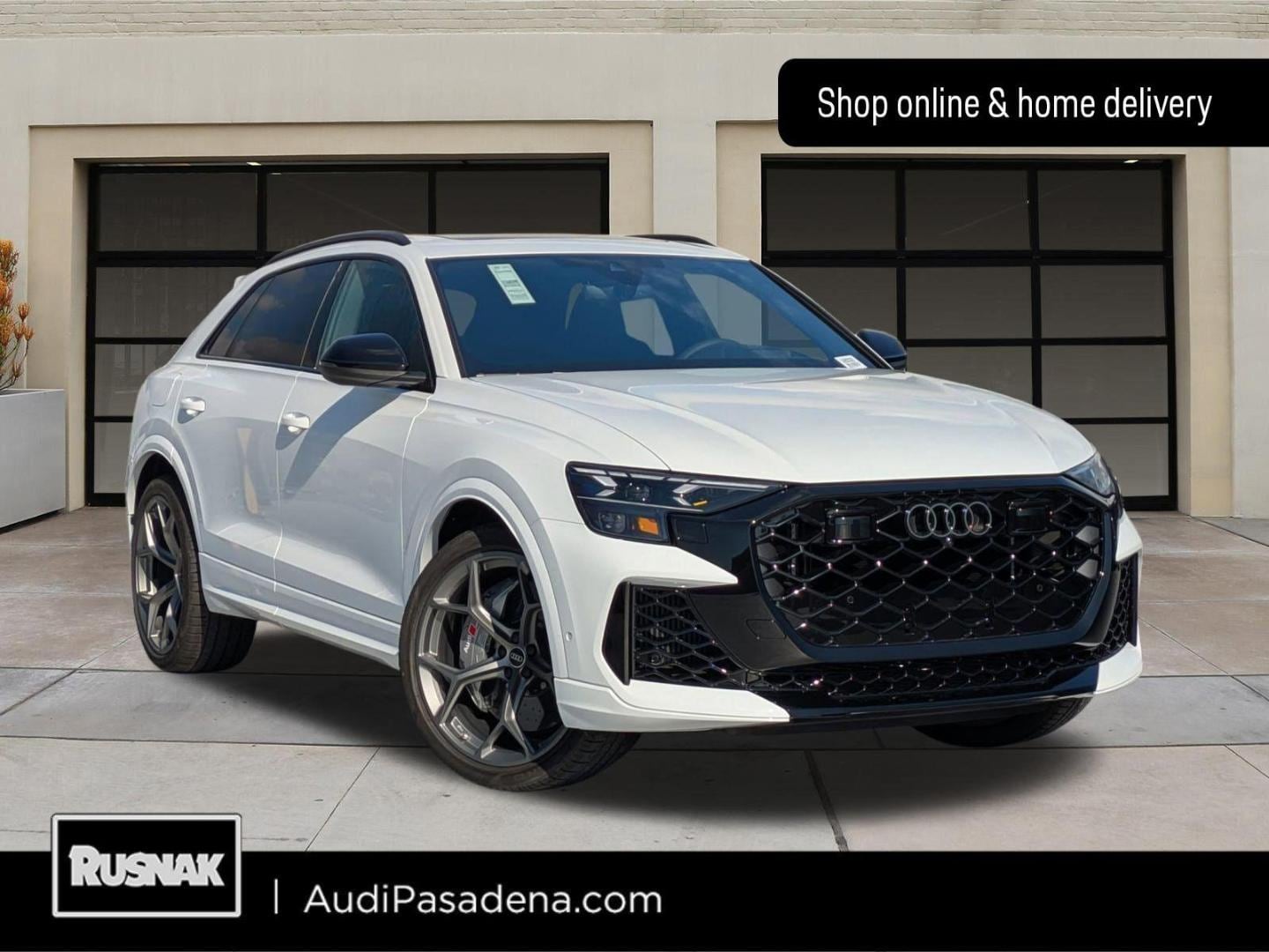 2026 Audi RS Q8 -'s photo