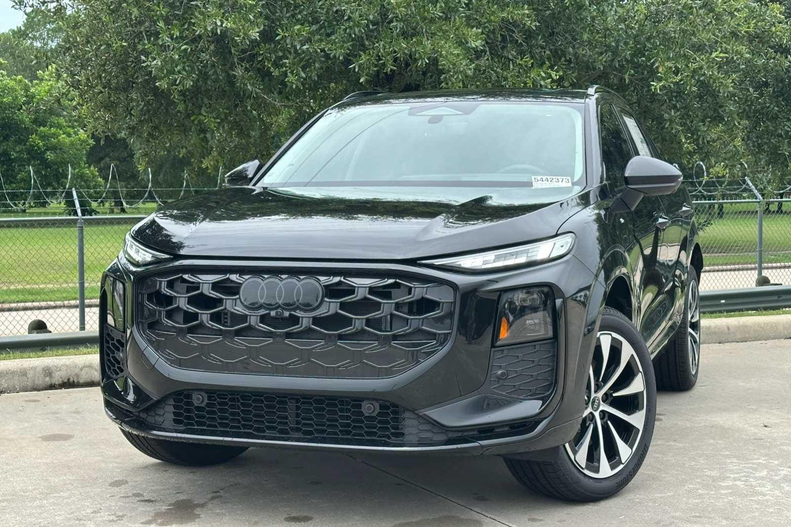 2026 Audi Q3 S line quattro's photo